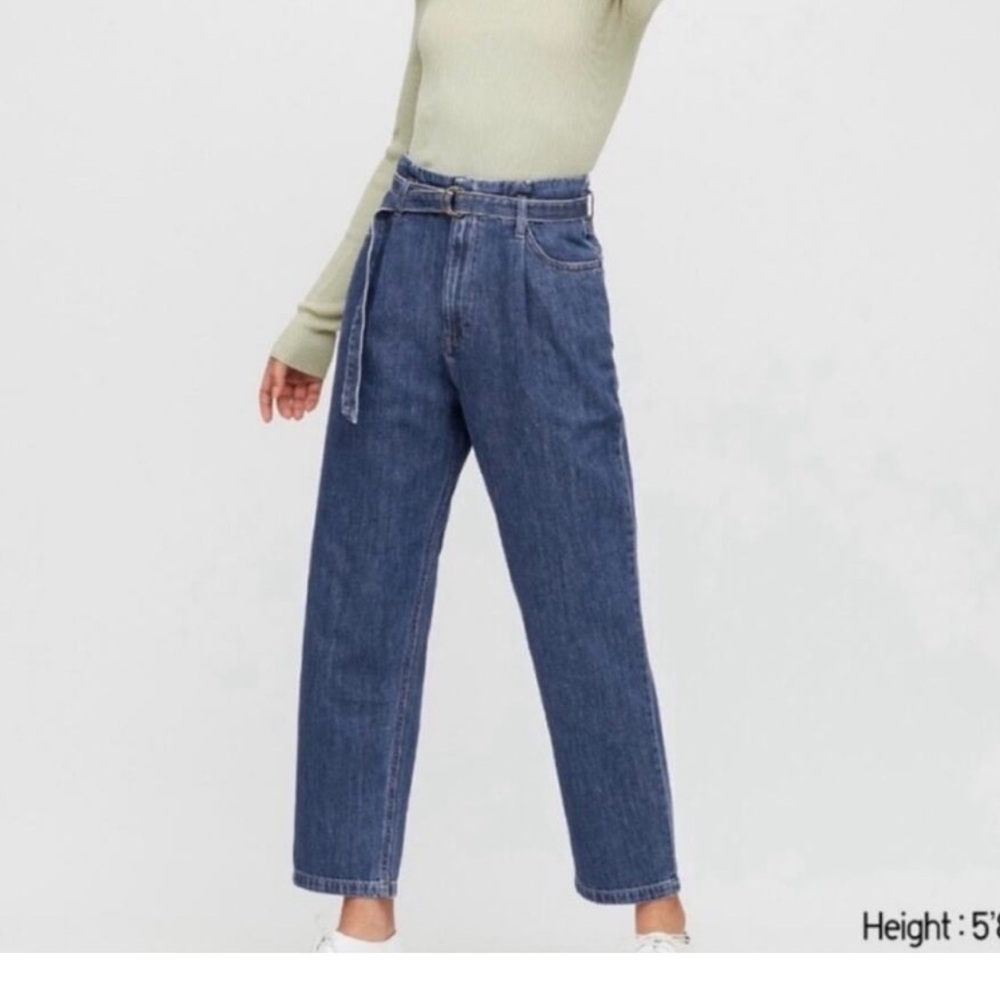 NWT Uniqlo Belted Pleated Jeans - Size 28